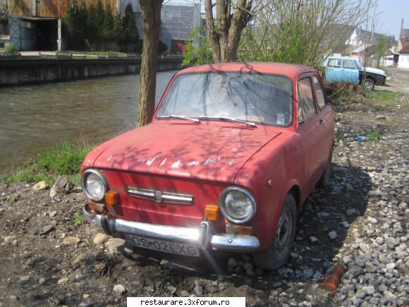 un mititel fiat 850 care s-a vandut din cate am inteles poze