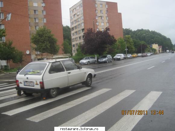 Poze cu Oltcit-uri - un Oltcit care pleaca la drum drum bun! - OLTCIT