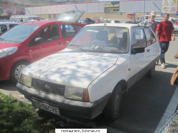 Poze cu Oltcit-uri - unu cu o jucarie de plus pe bord :) - OLTCIT