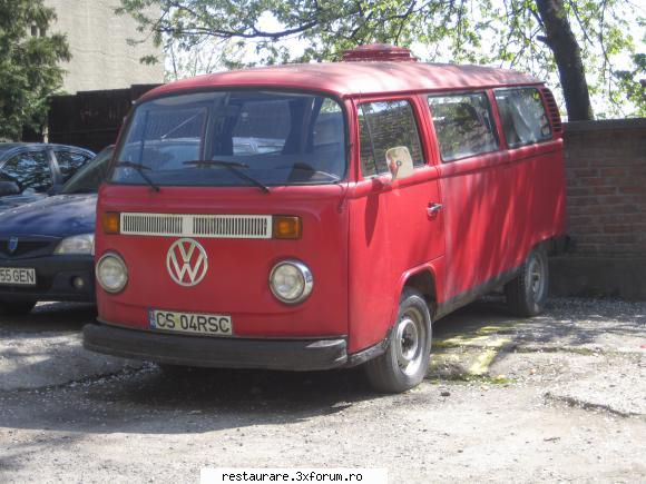 poze - un bus t2b la resita - VOLKSWAGEN