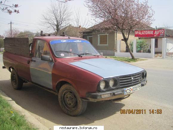 poze - un papuc ochelarist - DACIA