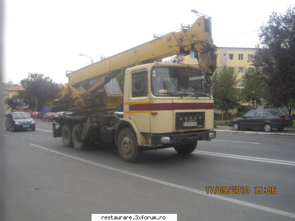 roman diesel cu macara. imi place schema de vopsire. ma mai intalneam cu el din cand in cand atunci
