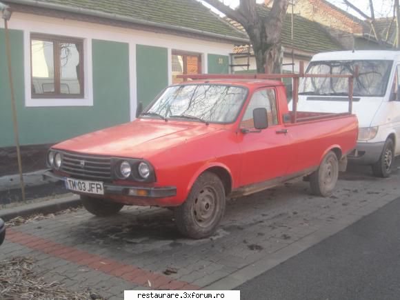 poze - papuc ochelarist in stare surprinzator de - DACIA