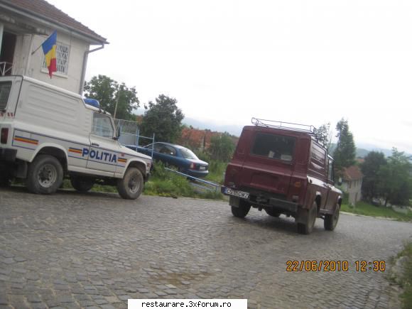 poze aro - doua 243 dube inchise - ARO
