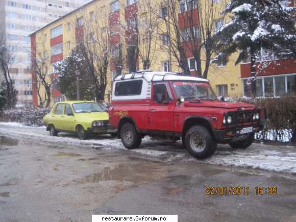 poze aro - o imagine din anii '80-'90 aro 243 si dacia 1310 - ARO