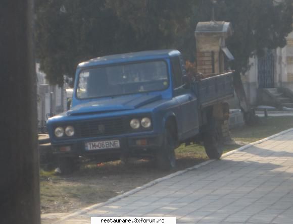 poze aro - 320 intr-un cimitir dar...el nu este mort din - ARO